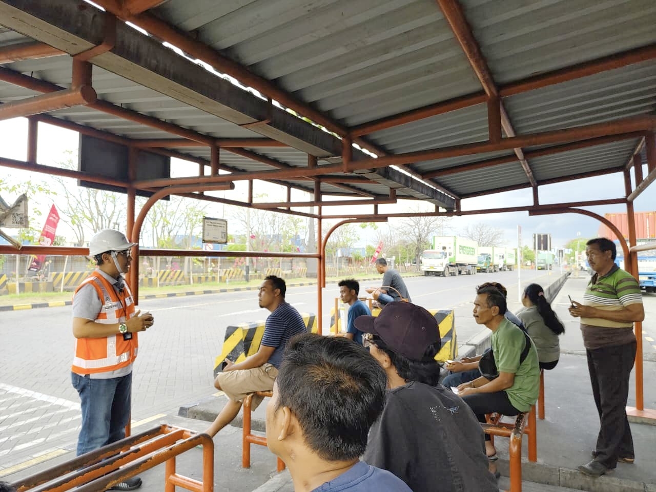 Perkuat Budaya Tata Kelola, TPS Gelar Sosialisasi GCG bagi Pengemudi Truk